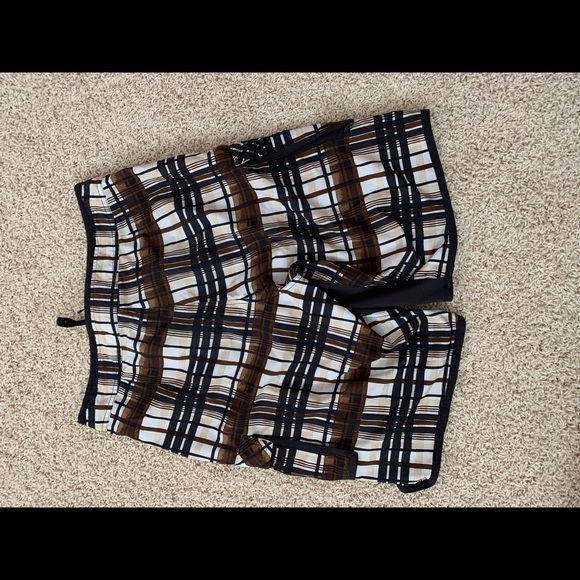 Patterned VAS Swim Trunks - Picture 3 of 4